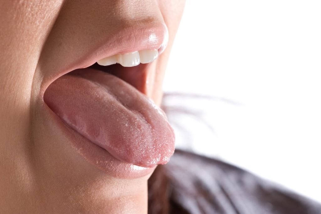 Bouche sèche : comment éviter d'avoir la bouche déshydratée ?
