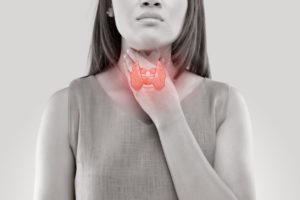 Hyperthyroïdie: solutions pour se soigner naturellement?