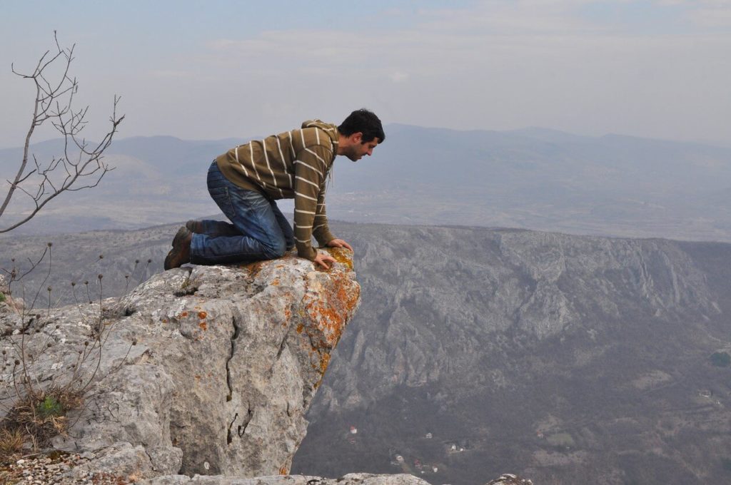 Acrophobia: How to overcome your fear of heights?