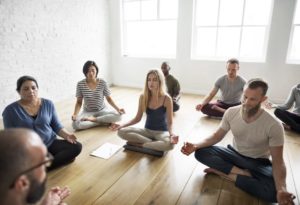 Méditer en groupe : pourquoi et comment se réunir ?