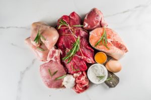 Régime carnivore : bienfaits et dangers